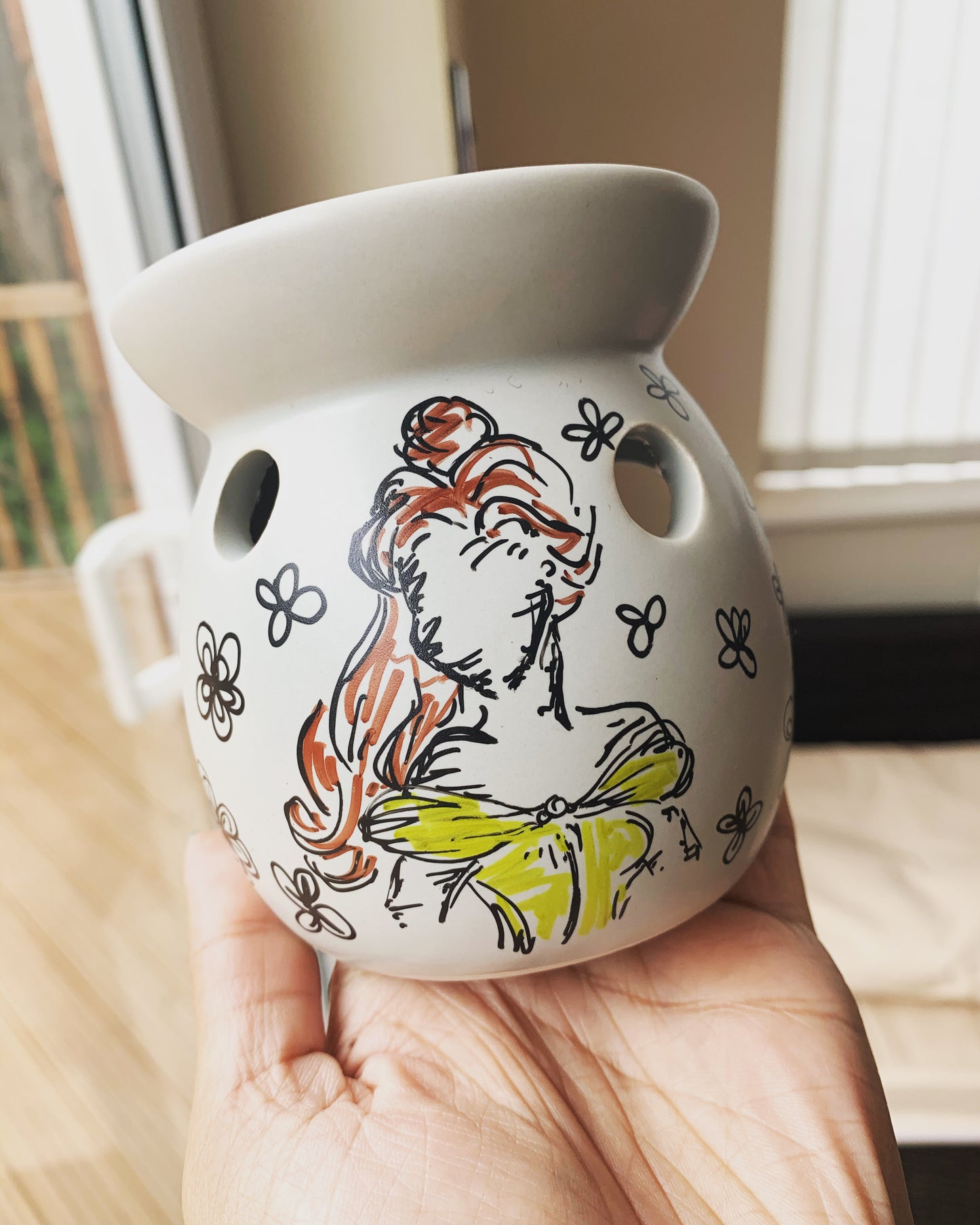 Belle beauty and the beast Floral Ceramics Wax Oil Burner - HOMEWARE